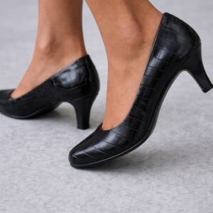 Easy Street Black Textured Heels